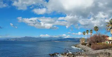 Photo de Lungomare di Torre Archirafi