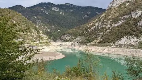 Photo de Lago Ravedis