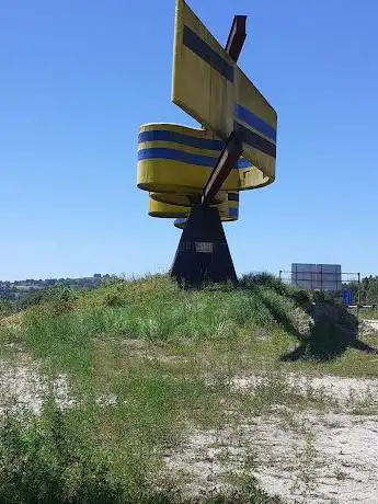 Photo de Escultura «El Cauce de energÃa - El Cuélebre»