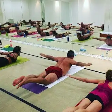 Photo de Bikram Yoga Pozuelo
