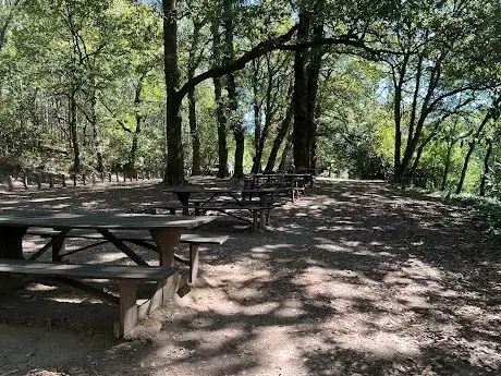 Photo de Parque de merendas mariz