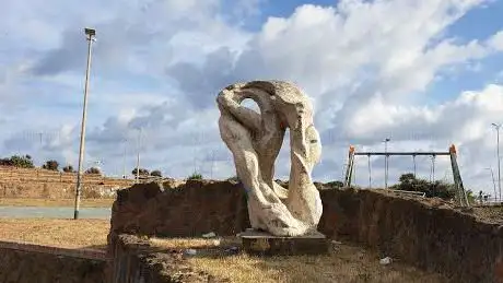 Photo de Statua in memoria di Pier Paolo Pasolini