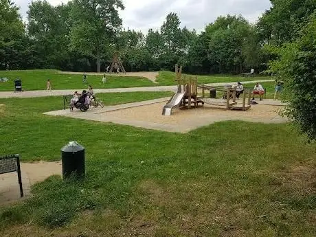 Photo de Spielplatz Am Flachsrosterweg