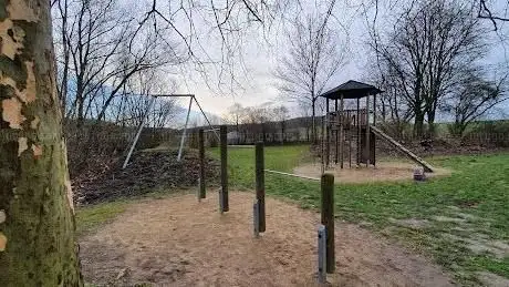 Photo de Spielplatz Dratum-Ausbergen