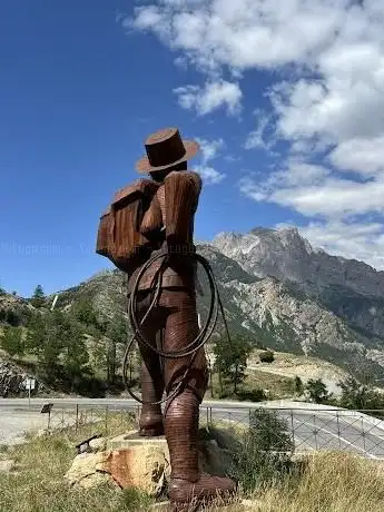 Photo de Statue d'Edward Whymper