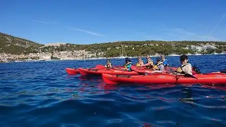 Photo de Hvar Sea Kayak by AndAdventure