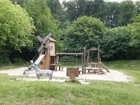 Photo de Spielplatz Haxtergrund