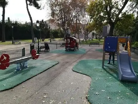Photo de Aire de jeux (Parc Victor-Hugo)