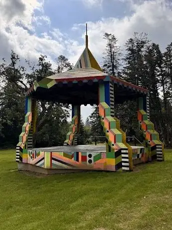 Photo de Curraghmore Estate Entrance