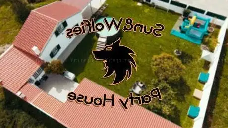 Photo de Sun & Wolfies Party House