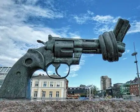 Photo de The Knotted Gun / Non Violence