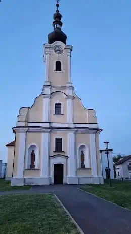 Photo de Church of the St. John the Baptist