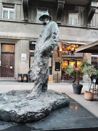 Photo de Statue of Tin Ujević