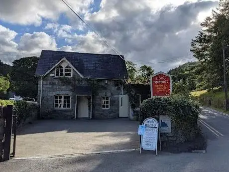 Photo de God's Cottage and The Bible Chapel