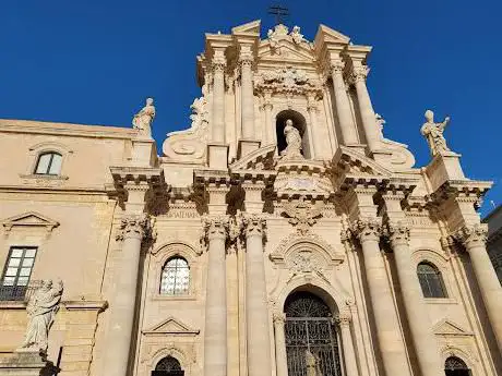 Photo de Piazza del Duomo