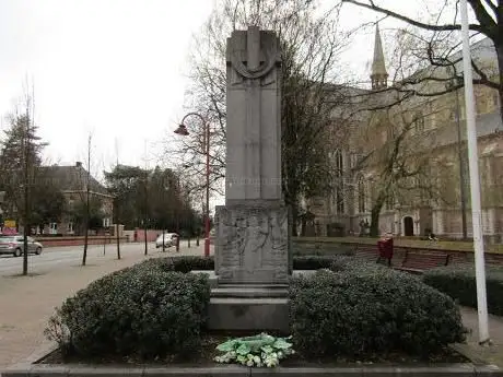 Photo de Oorlogsmonument Sint Lenaarts