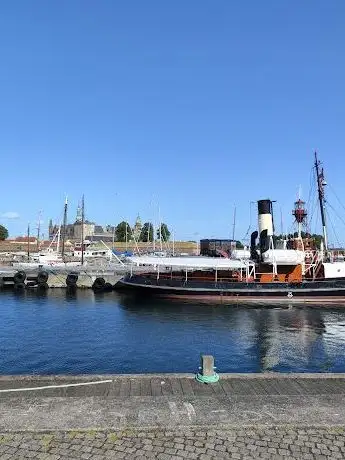Photo de Helsingør harbor promenade