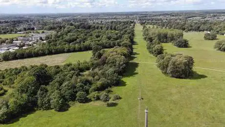 Photo de Cirencester Park - The Old Kennels Car Park