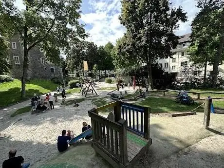 Photo de Spielplatz Frankenberger Park