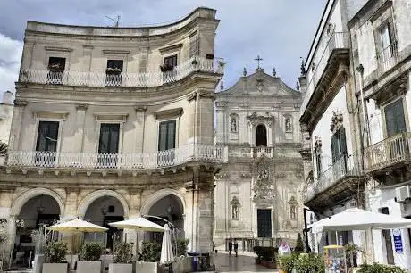 Photo de Piazza Plebiscito