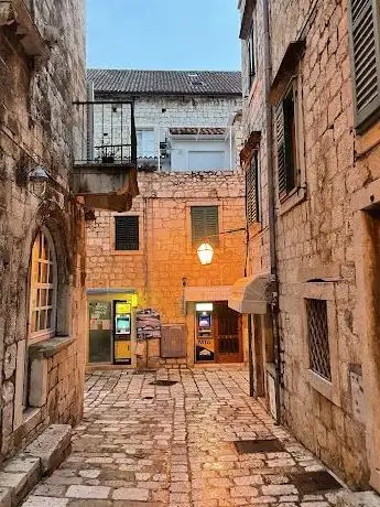 Photo de Trg svetog Stjepana (Pjaca)