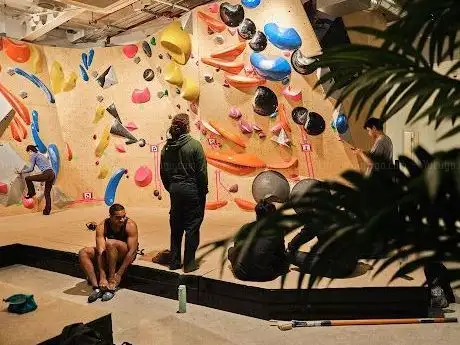 Photo de The Font Climbing - Borough