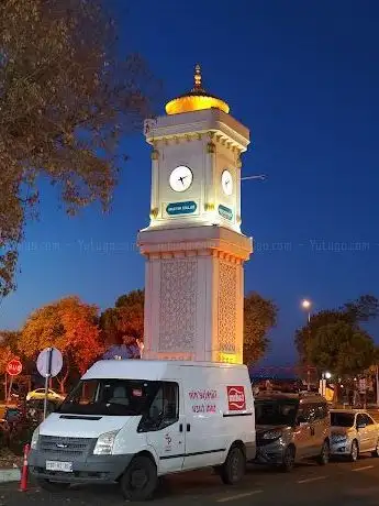 Photo de Süleymanpaşa Saat Kulesi