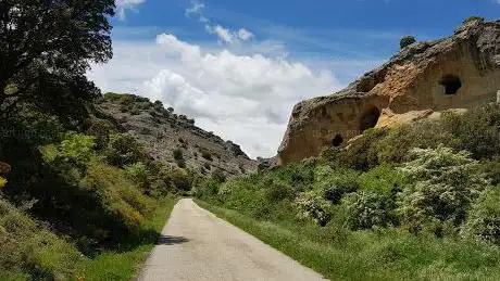 Photo de Cuevas de Harzal