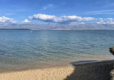 Photo de Plaža Sabunike