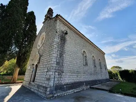 Photo de Church of the Most Holy Trinity