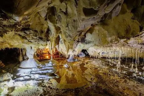 Foto de Grottes de Thouzon