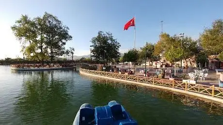 Photo de PAMUKOVA BELEDİYESİ GÖLPARK