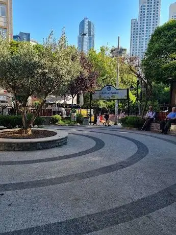 Photo de Ortanca parkı