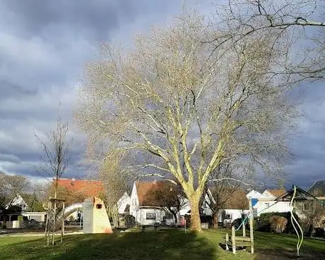 Photo de Kinderspielplatz - Krotzenburger Straße