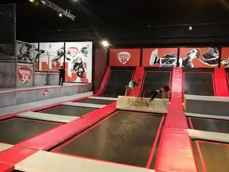 Photo de Trampoline Park You Jump Valenciennes