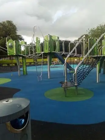 Photo de Playground People's Park