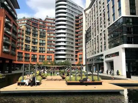 Photo de Floating Pocket Park