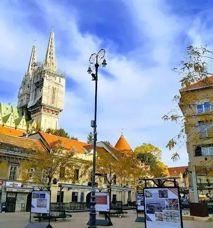 Photo de European Square