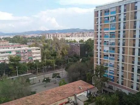 Photo de Serra Brothers Square