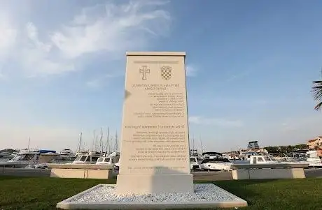 Photo de Spomenik Jugokomunističkim žrtvama