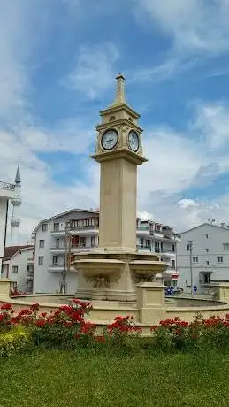 Photo de Başiskele Saat Kulesi
