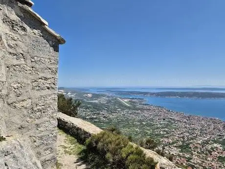 Photo de Church of the St. John the Baptist