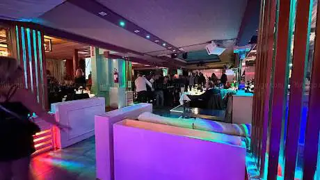 Photo de Club House Hunting