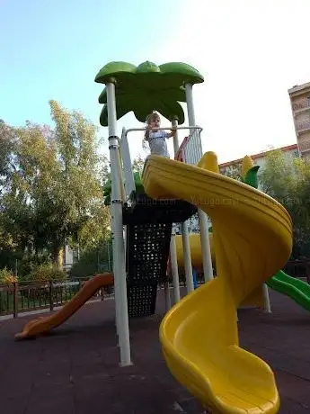 Photo de Karabağlar Belediyesi İzmir Şair Yalçın Benlican Parkı