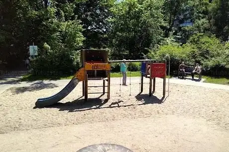 Photo de Spielplatz Dunantstraße
