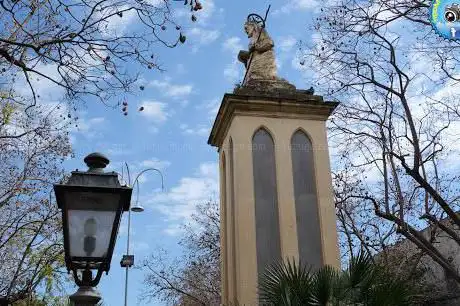 Photo de Monumento a San Nicolò Politi