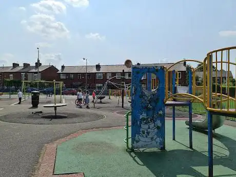 Photo de Green lane playground