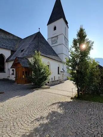 Photo de Pfarrkirche Pauli Bekehrung Bad Aussee