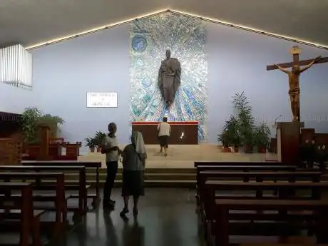 Photo de Church of Saint Mary Regina