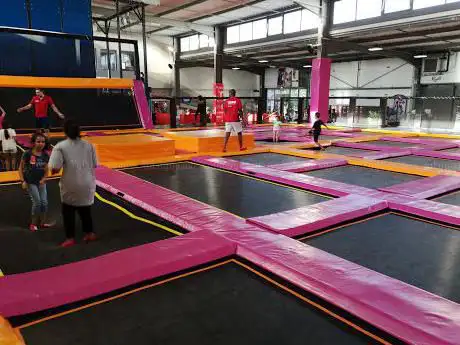 Photo de Exalto Villeurbanne - Multiplexe de loisirs (Trampoline park  Parcours Ninja, Laser Game, Funclimb)